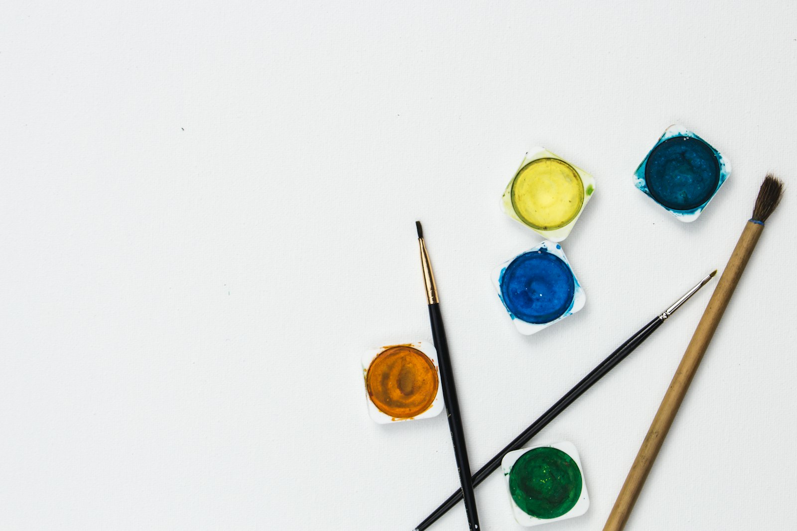 Participants learning together in an arts class